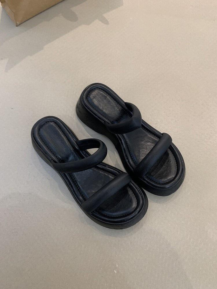 French niche cool sweet hottie open-toed pink leopard print one-word slippers female summer wear thick-soled thick heels 35
French niche cool sweet hottie open-toed pink leopard print one-word slippers female summer wear thick-soled thick heels 35