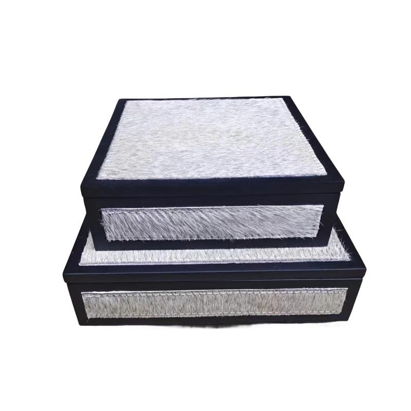 Modern Luxury Horsehair Leather Jewelry Box – Stylish Storage and Ornament Small 180*180*55mm
Modern Luxury Horsehair Leather Jewelry Box – Stylish Storage and Ornament Small 180*180*55mm