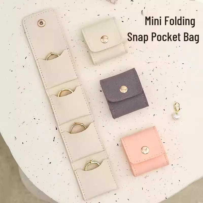 New Arrival: Velvet Jewelry Travel Bag – Elegant, Portable, and Compartmentalized Ring Storage
New Arrival: Velvet Jewelry Travel Bag – Elegant, Portable, and Compartmentalized Ring Storage