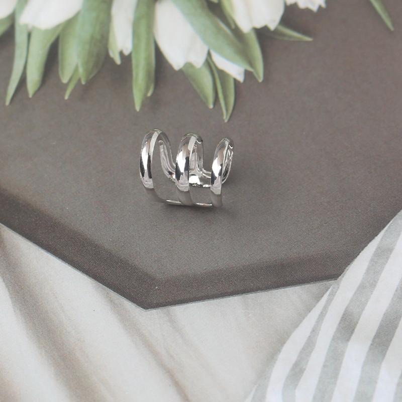 Gold Color Ear Cuff without Piercing Ear Clips for Women Simple Metal Clips On Punk Personality Clip Earrings Party Gift
Gold Color Ear Cuff without Piercing Ear Clips for Women Simple Metal Clips On Punk Personality Clip Earrings Party Gift