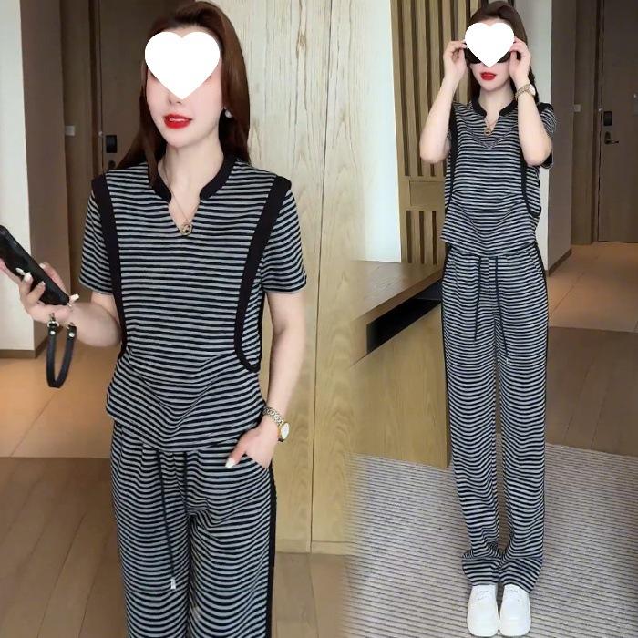 Fashionable Sportswear Sets for Middle-aged and Elderly Mothers. Women s Summer Stylish and Age-reducing Casual Wear Two-piece Set. 4XL
Fashionable Sportswear Sets for Middle-aged and Elderly Mothers. Women s Summer Stylish and Age-reducing Casual Wear Two-piece Set. 4XL