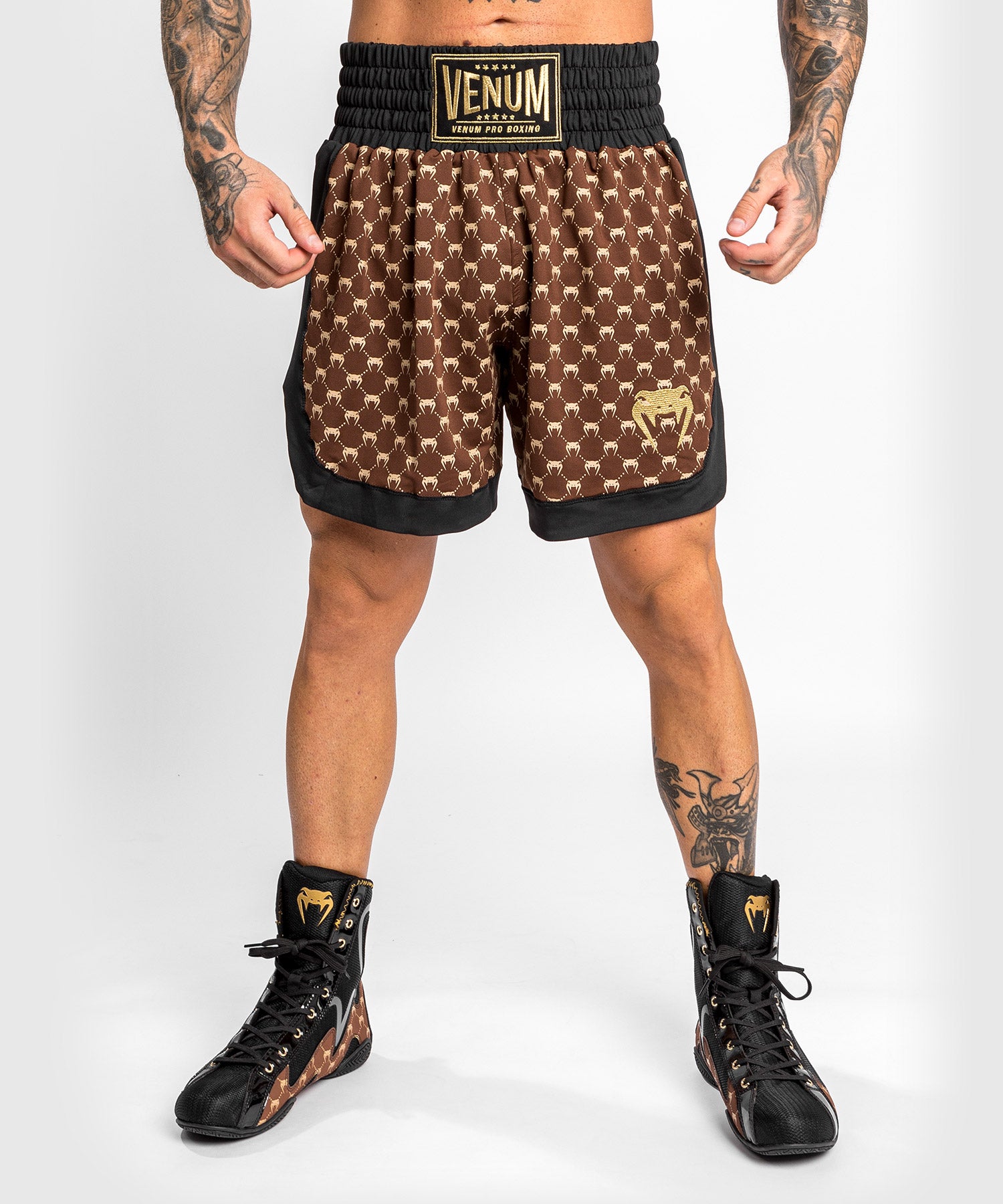 Venum Monogram Boxing Short - черный/коричневый
Venum Monogram Boxing Short - черный/коричневый