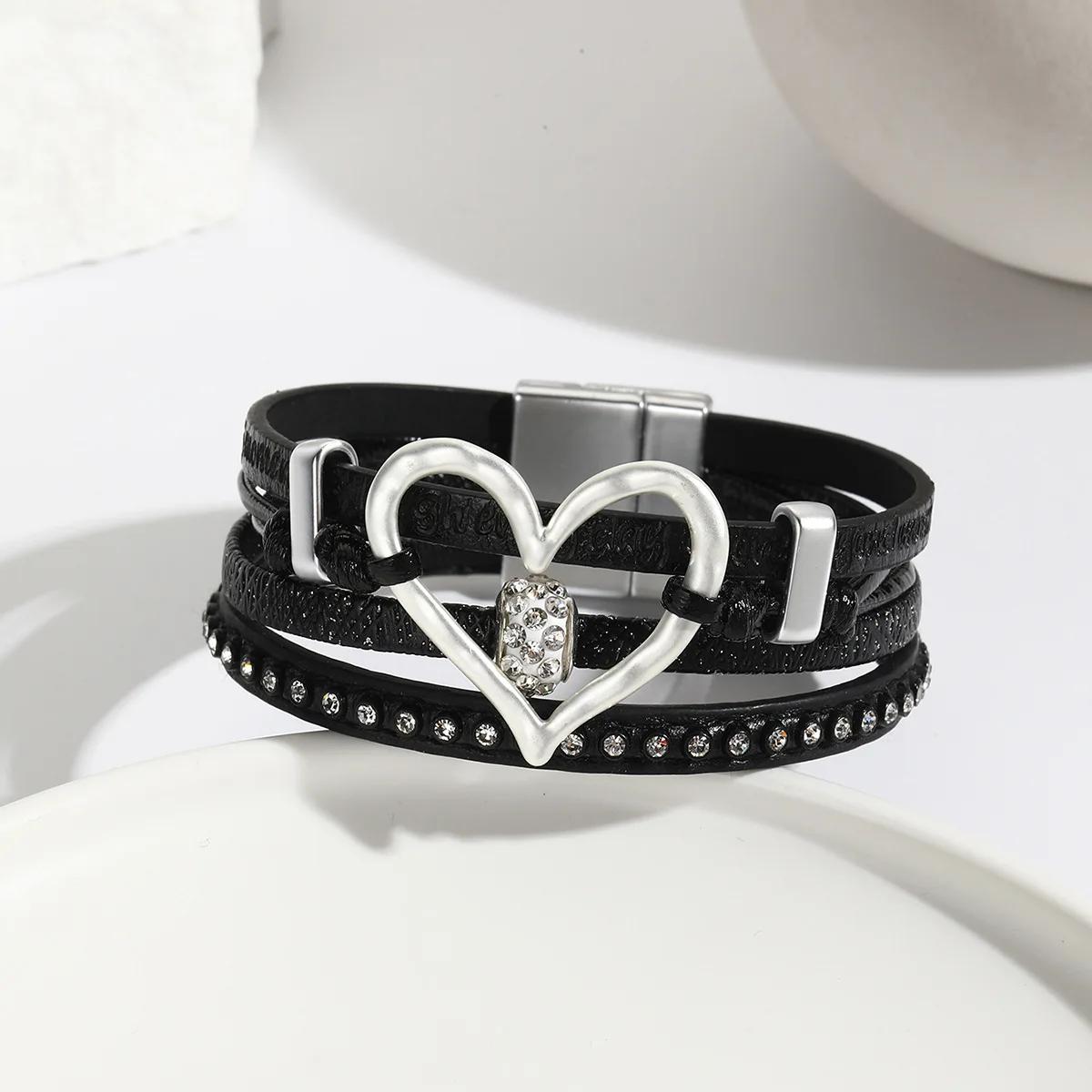 Vintage Multi-layer Leather Bracelet Womens Hollowed Out Heart-shaped Crystal Studded Magnetic Buckle Bangle Party Jewelry кавовий
Vintage Multi-layer Leather Bracelet Womens Hollowed Out Heart-shaped Crystal Studded Magnetic Buckle Bangle Party Jewelry кавовий