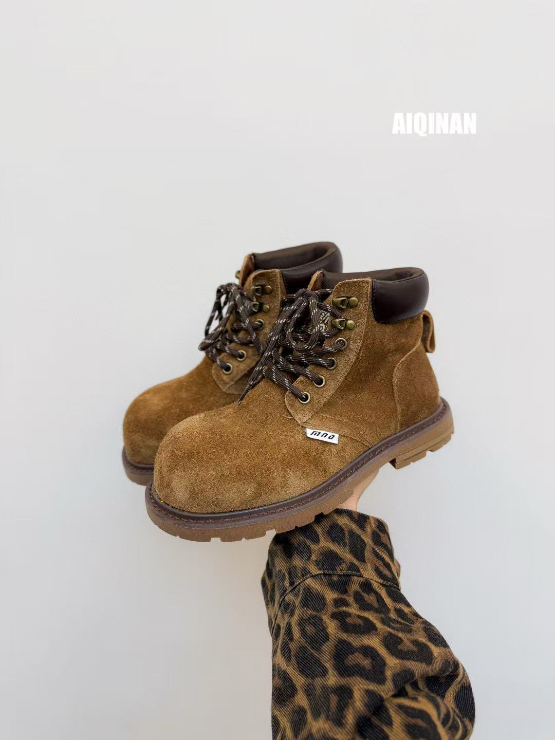 Autumn new big-headed Martin boots women s heightened platform short boots women s rhubarb boots 40 коричневый
Autumn new big-headed Martin boots women s heightened platform short boots women s rhubarb boots 40 коричневый