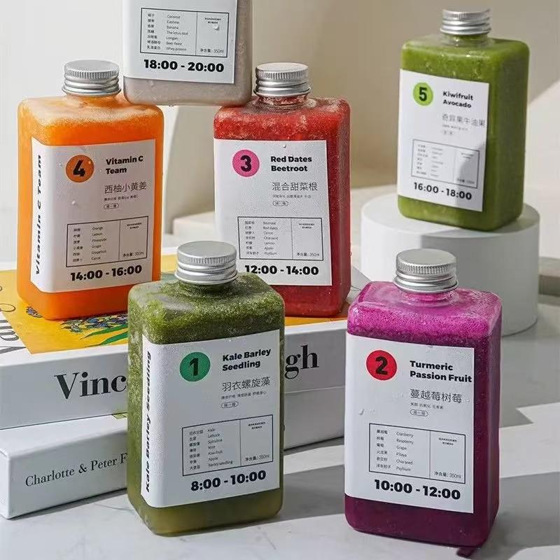 Disposable 350ml Creative Flat Square PET Plastic Juice Bottle For Fresh Squeezed Fruit Vegetable Drink Smoothie Milk Tea Cup With Stickers
Disposable 350ml Creative Flat Square PET Plastic Juice Bottle For Fresh Squeezed Fruit Vegetable Drink Smoothie Milk Tea Cup With Stickers