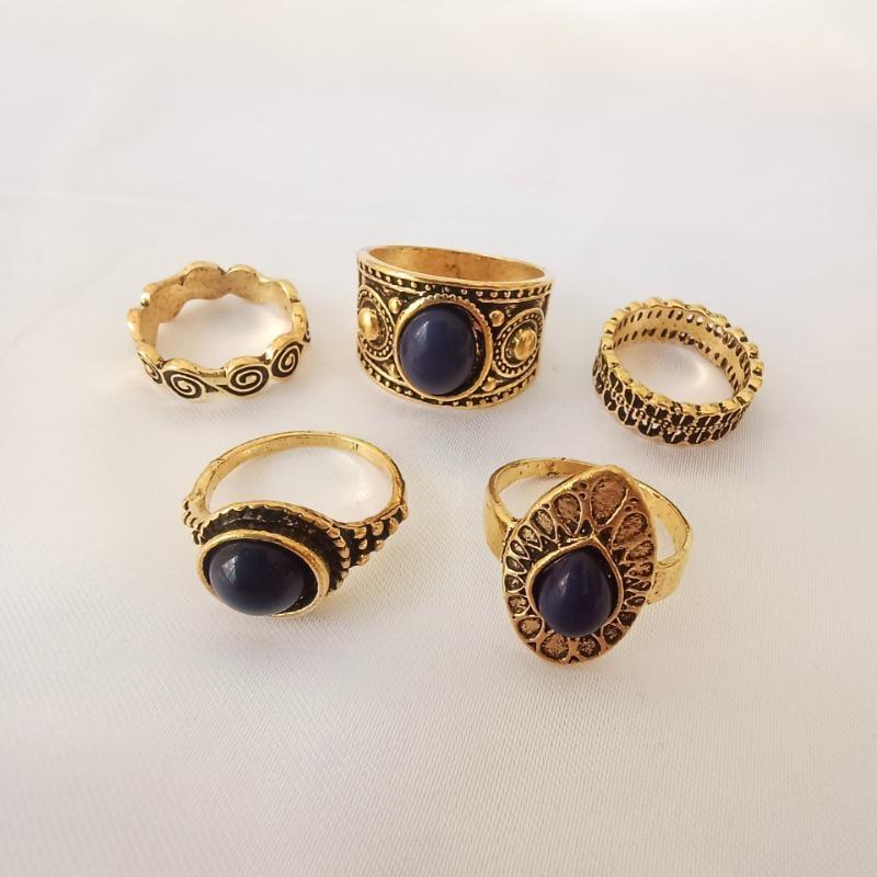 Женская летняя мода ретро волна сапфир полный комплект кольцо этническое облако кольцо 5 колец ювелирные наборы аксессуары креативные подарки декор золотой
Женская летняя мода ретро волна сапфир полный комплект кольцо этническое облако кольцо 5 колец ювелирные наборы аксессуары креативные подарки декор золотой