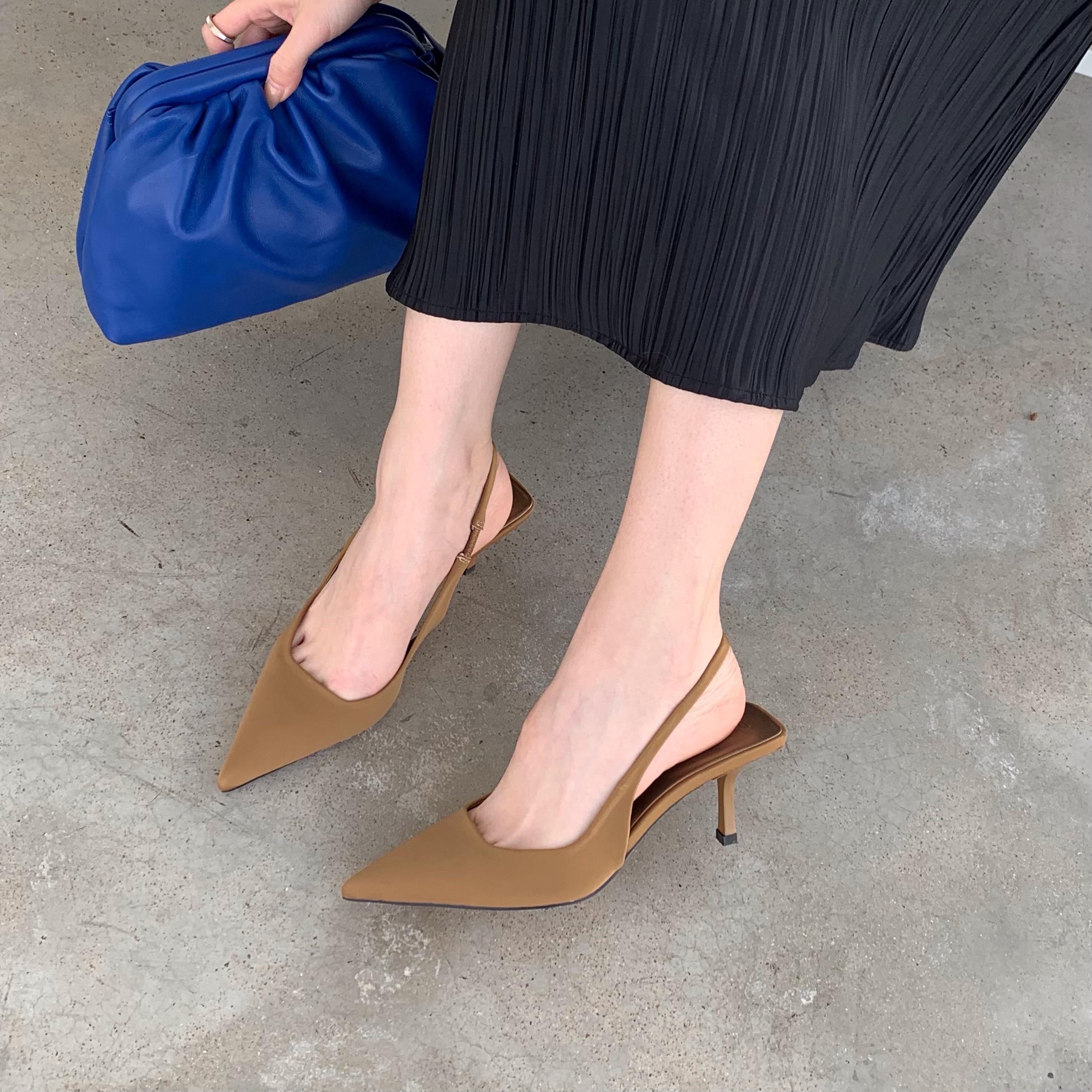 Новые модные туфли-лодочки с острым носком на тонком высоком каблуке для женщин, женские туфли с открытой пяткой, ручная работа, неглубокие, без застежек, повседневные, элегантные, летние туфли 35 хаки
Новые модные туфли-лодочки с острым носком на тонком высоком каблуке для женщин, женские туфли с открытой пяткой, ручная работа, неглубокие, без застежек, повседневные, элегантные, летние туфли 35 хаки