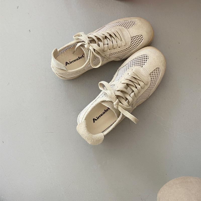 Women s new hollow breathable mesh shoes ultra-light soft sole versatile casual sports board shoes 40
Women s new hollow breathable mesh shoes ultra-light soft sole versatile casual sports board shoes 40