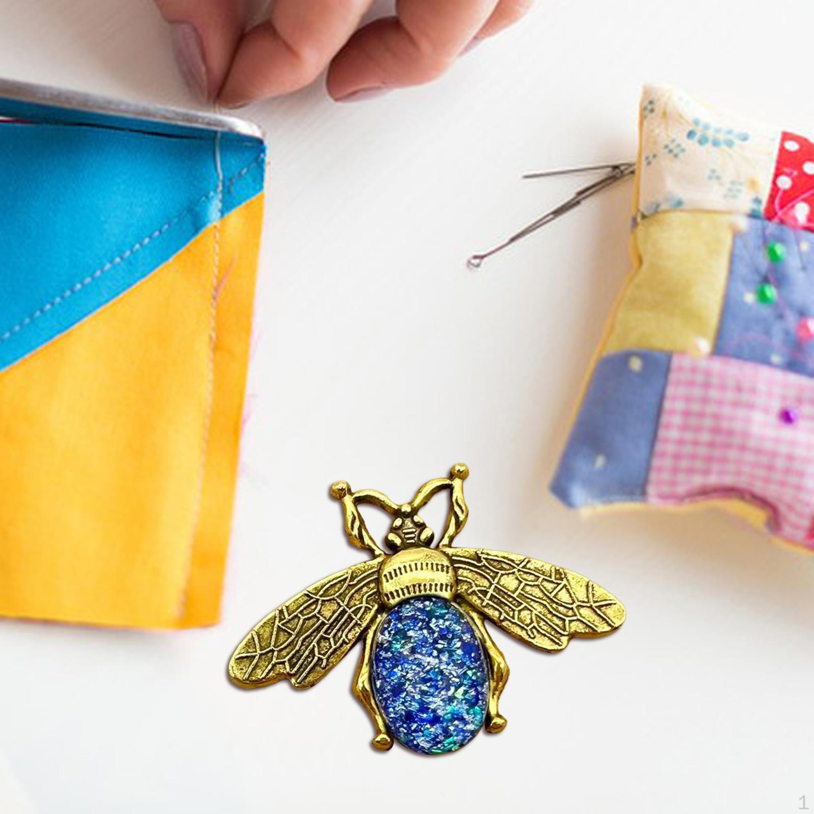 Bee Sewing Machine Needle Minder Keeper Унікальні подарунки до Дня матері для дружини синій
Bee Sewing Machine Needle Minder Keeper Унікальні подарунки до Дня матері для дружини синій