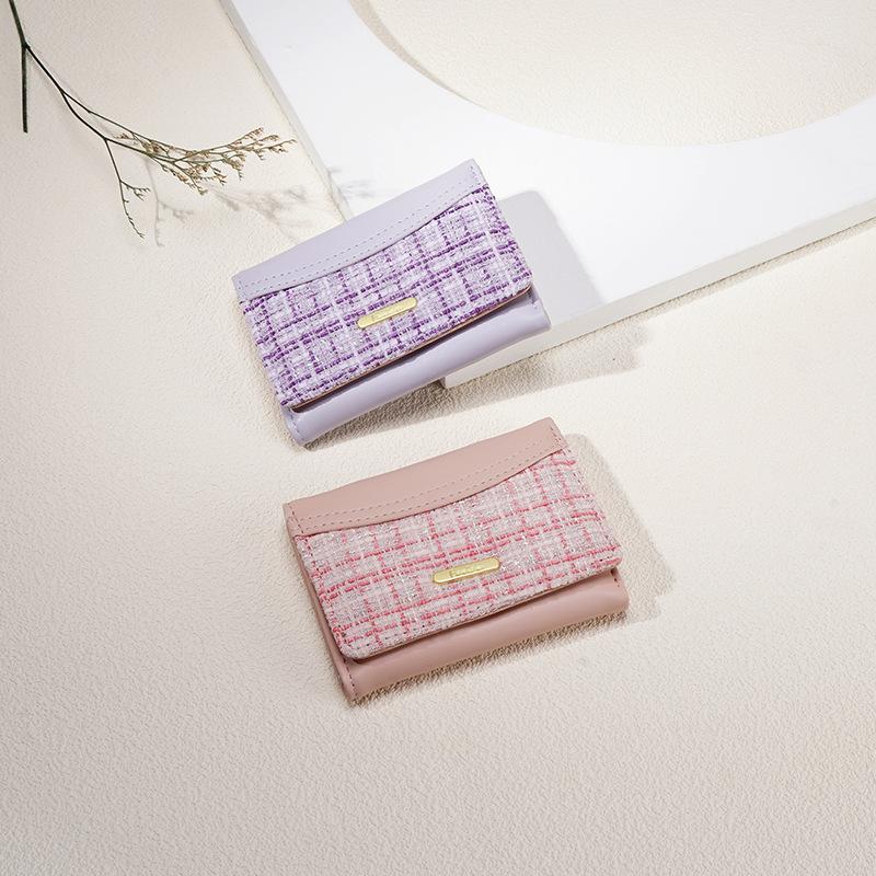 Korean small folding large-capacity Iins wallet, women s student solid color simple three-fold change bag wallet чорний
Korean small folding large-capacity Iins wallet, women s student solid color simple three-fold change bag wallet чорний