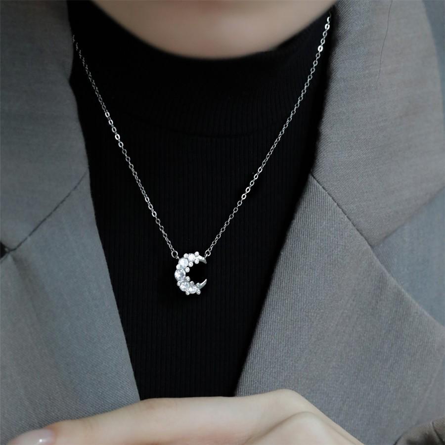 Fairy Sparkle Irregular Crescent Necklace: High-End, Versatile Clavicle Chain Gift for Women
Fairy Sparkle Irregular Crescent Necklace: High-End, Versatile Clavicle Chain Gift for Women