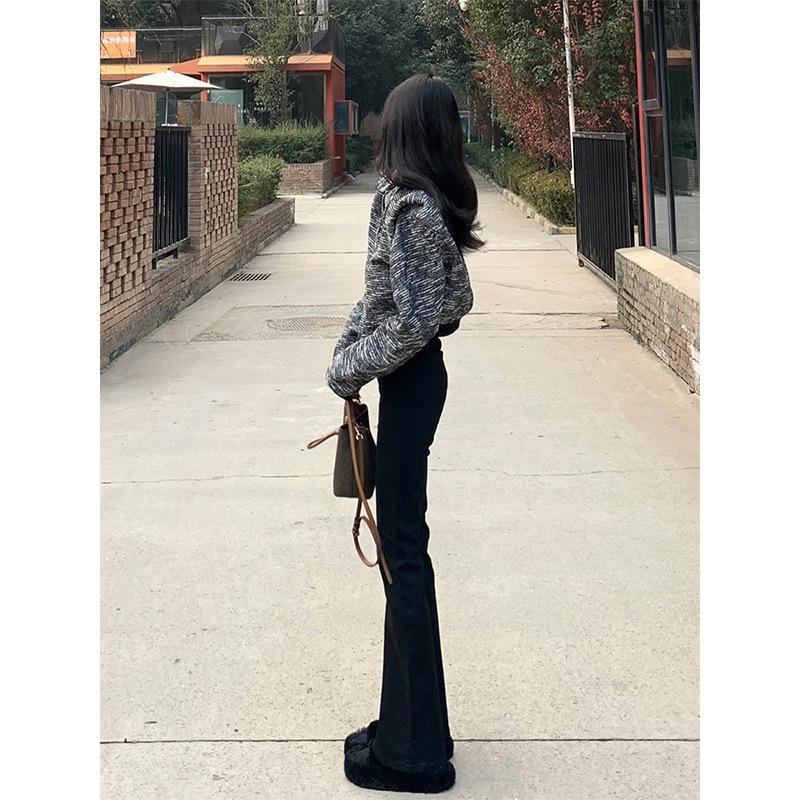Women s Black High-Waisted Slim-Fit Micro-Flared Jeans, Petite, Spring/Autumn 2023 Collection, Floor-Length. Medium
Women s Black High-Waisted Slim-Fit Micro-Flared Jeans, Petite, Spring/Autumn 2023 Collection, Floor-Length. Medium