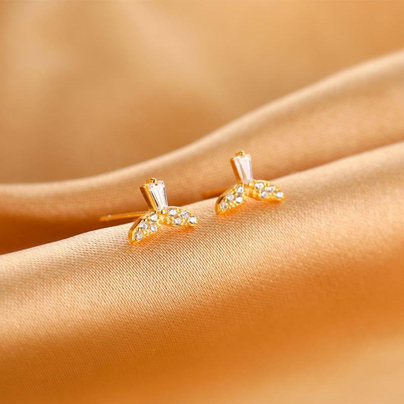 Серьги «Рыбий хвост» — новые трендовые серьги года, маленькие и изысканные серьги для женщин
Серьги «Рыбий хвост» — новые трендовые серьги года, маленькие и изысканные серьги для женщин