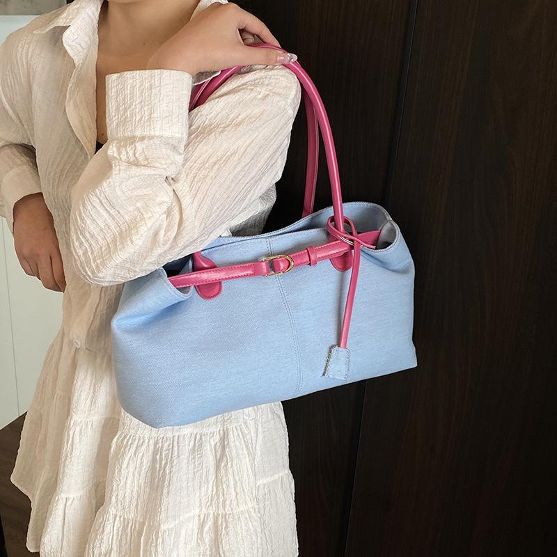 Retro denim large-capacity bag women s 2025 new trendy fashion underarm bag casual handbag чёрный
Retro denim large-capacity bag women s 2025 new trendy fashion underarm bag casual handbag чёрный