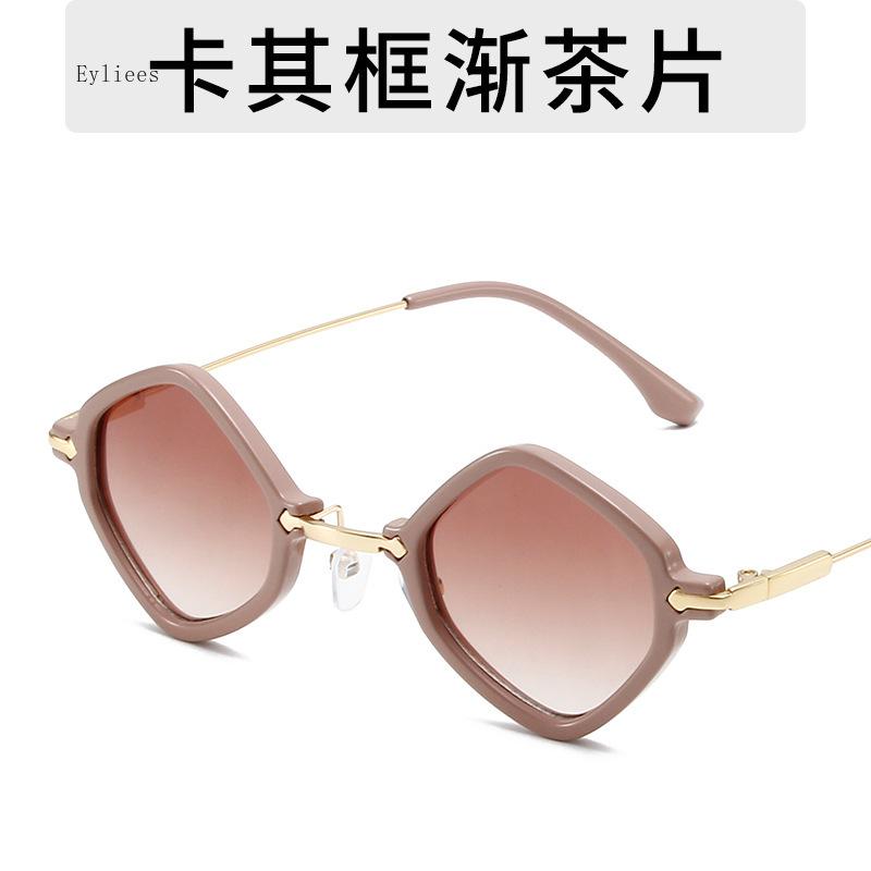 Retro Small Polygon Square Women Sunglasses Fashion Clear Ocean Gradient Lens Shades Uv400 Men Trending Punk Sun Glasses
Retro Small Polygon Square Women Sunglasses Fashion Clear Ocean Gradient Lens Shades Uv400 Men Trending Punk Sun Glasses
