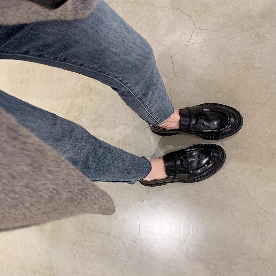 Cowhide version~ retro thick-soled thick heel one-pedal single shoes women s small leather shoes 40
Cowhide version~ retro thick-soled thick heel one-pedal single shoes women s small leather shoes 40