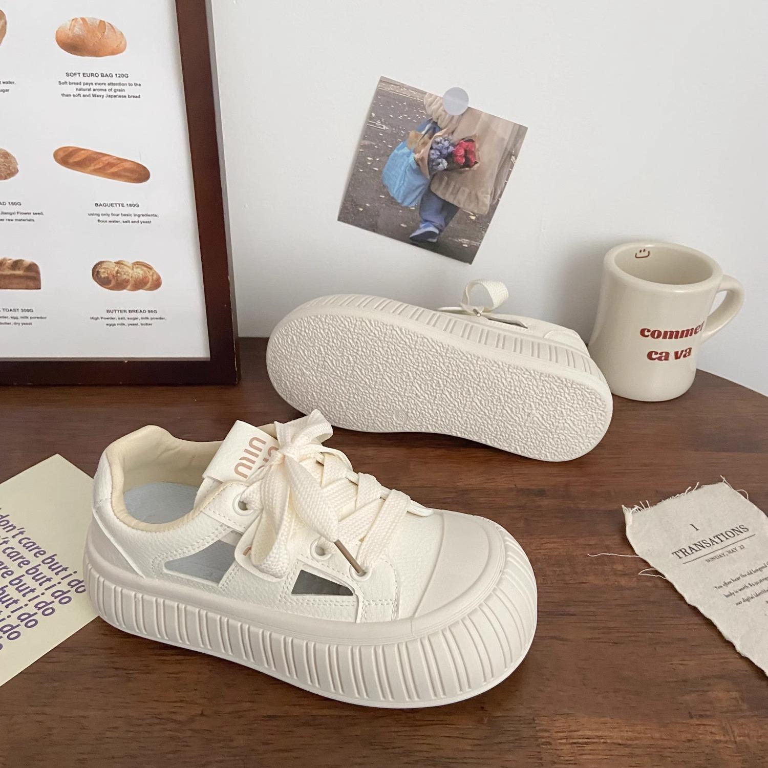 Hollow white shoes women s 2025 spring and summer new board shoes women s big head thick sole breathable casual explosive sports shoes tide 35
Hollow white shoes women s 2025 spring and summer new board shoes women s big head thick sole breathable casual explosive sports shoes tide 35
