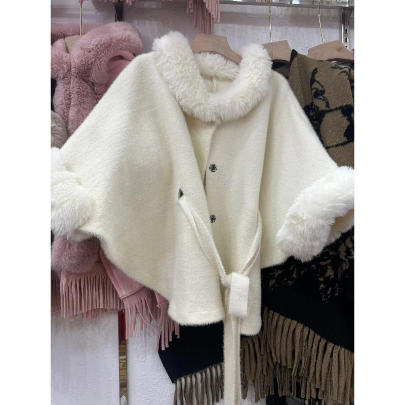 Зимний женский кардиган из искусственной шерсти на пуговицах, длинное пончо, плащ, пальто из искусственного меха кролика, свободное пальто с круглым вырезом и поясом One Size белый
Зимний женский кардиган из искусственной шерсти на пуговицах, длинное пончо, плащ, пальто из искусственного меха кролика, свободное пальто с круглым вырезом и поясом One Size белый