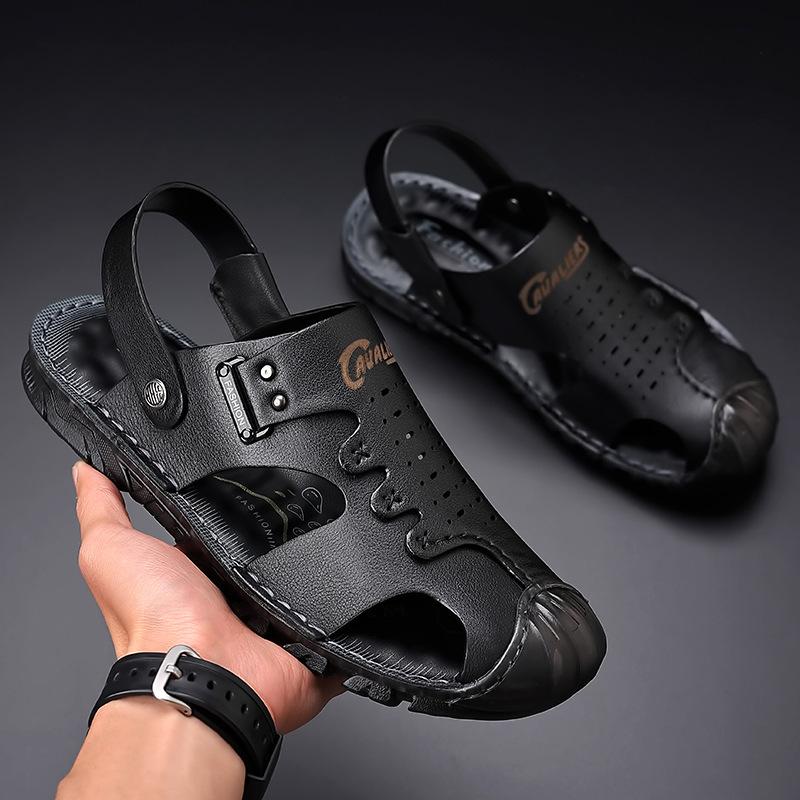 Сандалии мужские лето 2025 новые двухцелевые кожаные с закрытым носком для вождения повседневные пляжные кожаные сандалии нескользящие крутые шлепанцы тренд 44
Сандалии мужские лето 2025 новые двухцелевые кожаные с закрытым носком для вождения повседневные пляжные кожаные сандалии нескользящие крутые шлепанцы тренд 44