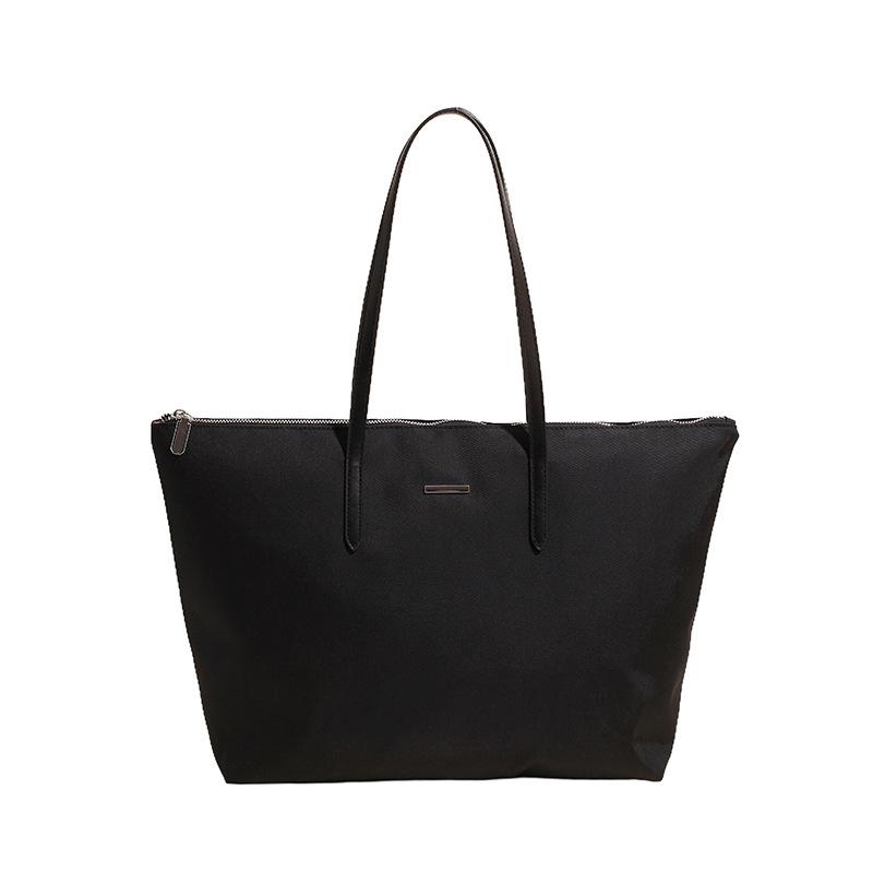 Весенне-летние сумки, женские новые модные сумки большой вместимости из нейлона и парусины, студенческие сумки для учебы и работы чёрный
Весенне-летние сумки, женские новые модные сумки большой вместимости из нейлона и парусины, студенческие сумки для учебы и работы чёрный