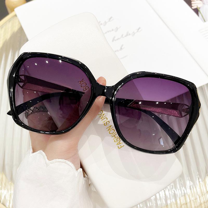 New 2023 Small Round Sunglasses Woman Vintage Brand Travel Sun Glasses Female Fashion Retro Small Frame Glasses UV400 Eyewear As shown in the figu
New 2023 Small Round Sunglasses Woman Vintage Brand Travel Sun Glasses Female Fashion Retro Small Frame Glasses UV400 Eyewear As shown in the figu