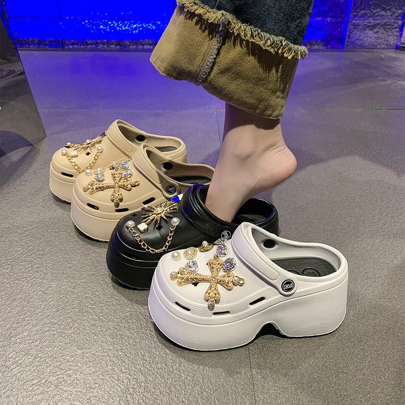 Rhinestone small 7CM hole shoes women wear summer new muffin thick sole cute bag head cool 35/36 белый
Rhinestone small 7CM hole shoes women wear summer new muffin thick sole cute bag head cool 35/36 белый