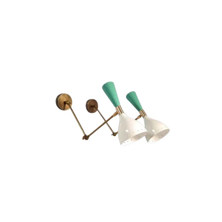 Пара итальянских настенных светильников Diabolo середины 1950-х годов из необработанной латуни
Пара итальянских настенных светильников Diabolo середины 1950-х годов из необработанной латуни