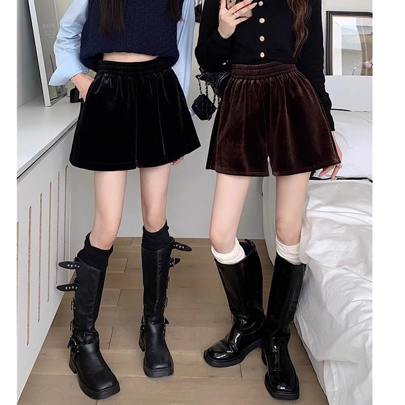 Women s 2025 New Golden Velvet High-Waisted Black A-Line Wide-Leg Bootcut Shorts for Autumn/Winter XL
Women s 2025 New Golden Velvet High-Waisted Black A-Line Wide-Leg Bootcut Shorts for Autumn/Winter XL