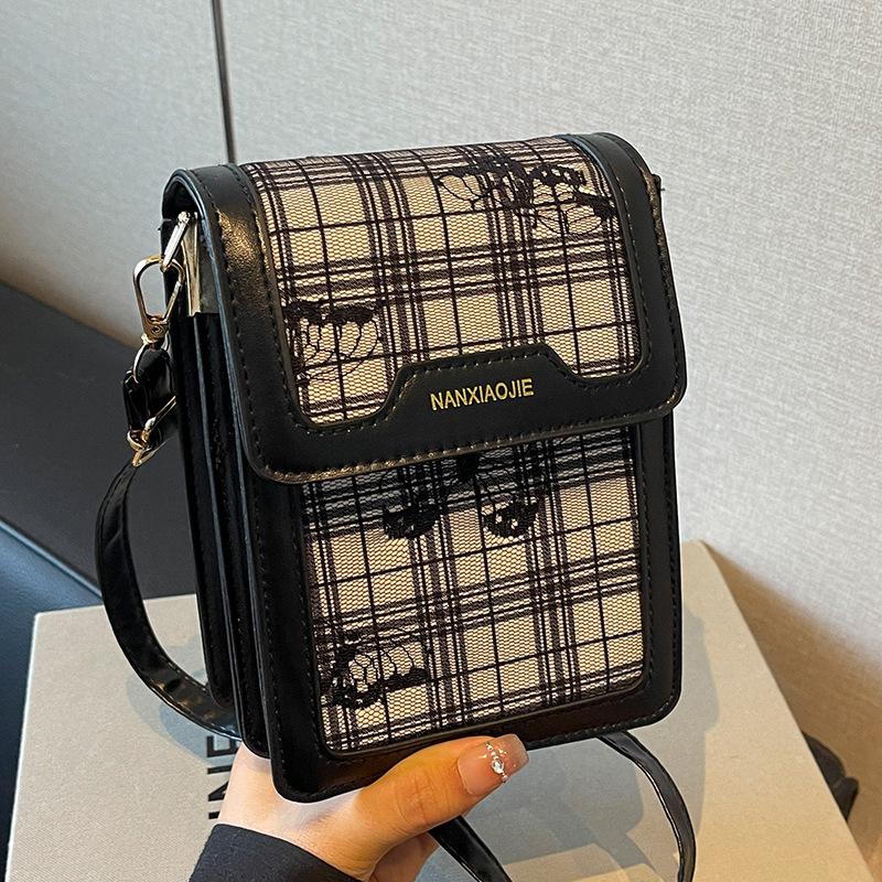 High-end Textured Plaid Bag for Women New Crossbody Mobile Phone Bag for Women Ins Versatile Single-shoulder Shoulder Bag
High-end Textured Plaid Bag for Women New Crossbody Mobile Phone Bag for Women Ins Versatile Single-shoulder Shoulder Bag