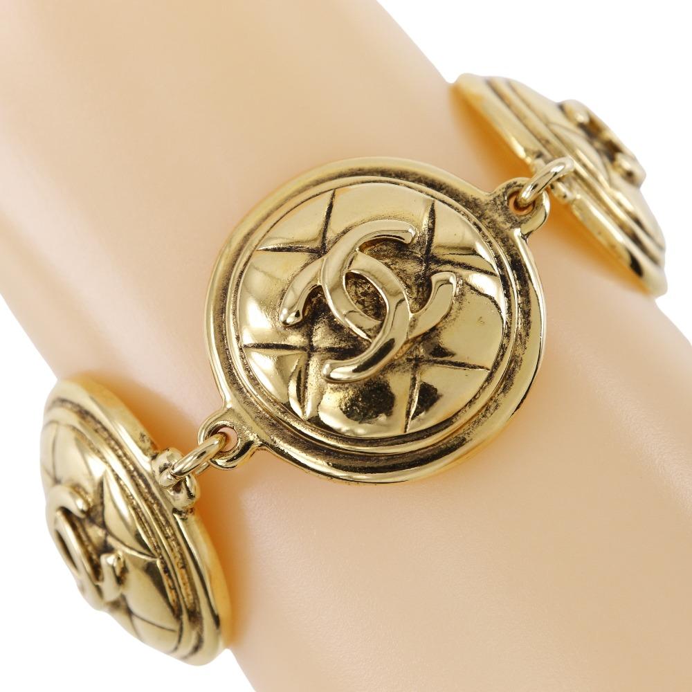 CHANEL COCO Mark Bracelet Matelasse vintage Plated Gold 71g Women Used
CHANEL COCO Mark Bracelet Matelasse vintage Plated Gold 71g Women Used