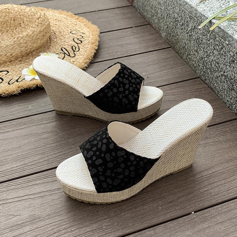 Thick-bottomed large-size open-toed fish mouth high-heeled slippers women s new hemp rope wedge sandals 35 чёрный
Thick-bottomed large-size open-toed fish mouth high-heeled slippers women s new hemp rope wedge sandals 35 чёрный
