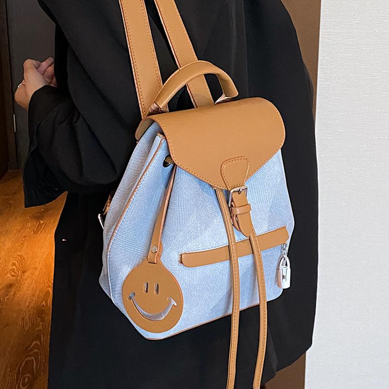 Niche design bag 2025 new backpack women s portable bucket bag schoolbag premium sense travel backpack коричневий
Niche design bag 2025 new backpack women s portable bucket bag schoolbag premium sense travel backpack коричневий