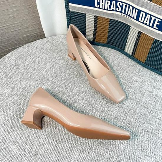Niche Temperament Square Toe Patent Leather Chunky Heels for Women - 2024 Summer Black Professional Work Shoes Size 34
Niche Temperament Square Toe Patent Leather Chunky Heels for Women - 2024 Summer Black Professional Work Shoes Size 34