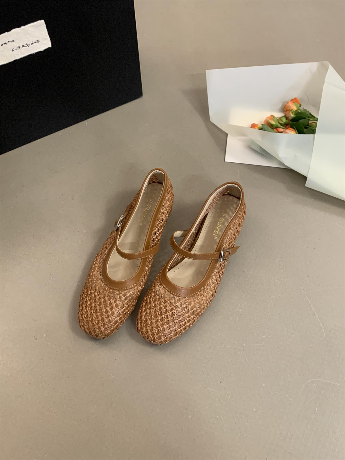 Fashion Female Buckle Strap Footwear Ladies Flats Mary Janes Shoes New 2025 Fashion Mesh Shallow Women Ballet Flats Shoes 40 коричневый
Fashion Female Buckle Strap Footwear Ladies Flats Mary Janes Shoes New 2025 Fashion Mesh Shallow Women Ballet Flats Shoes 40 коричневый