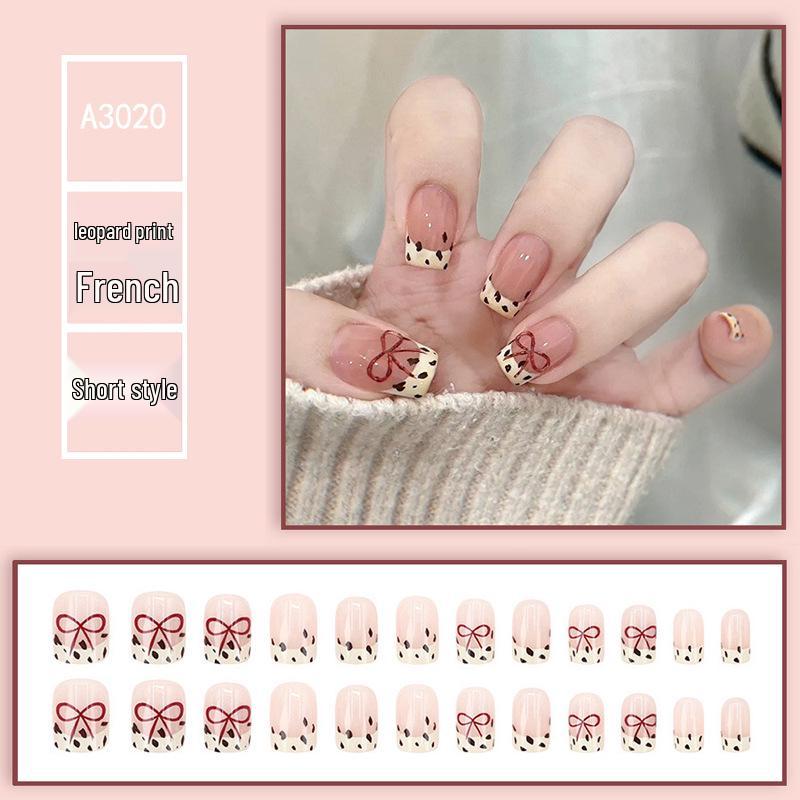 Розовые леопардовые френч-накладные ногти с бантом - 24 коротких полупрозрачных типса
Розовые леопардовые френч-накладные ногти с бантом - 24 коротких полупрозрачных типса