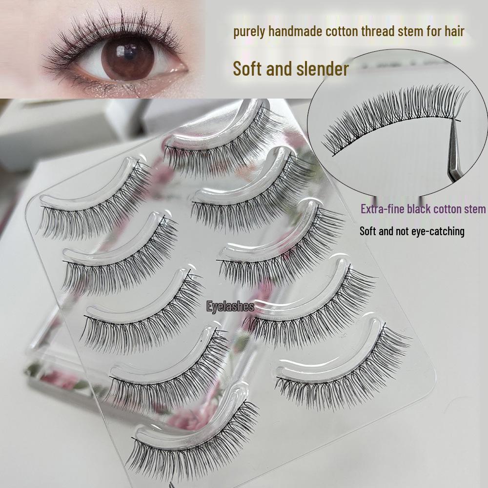 Feather-Like Tapered One-Piece False Eyelashes with Cotton Thread Band: Super Soft, Lightweight, Natural Simulation.
Feather-Like Tapered One-Piece False Eyelashes with Cotton Thread Band: Super Soft, Lightweight, Natural Simulation.