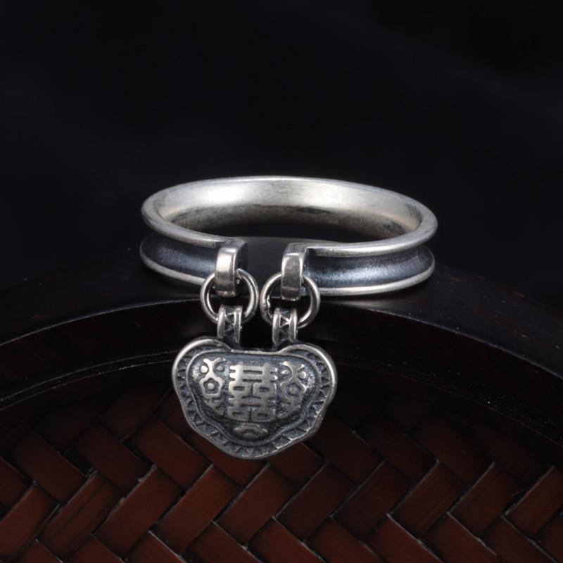 Xiangxu Women s Retro Double Happiness Ruyi Lock Ring - Versatile Ethnic Style Index Finger Jewelry
Xiangxu Women s Retro Double Happiness Ruyi Lock Ring - Versatile Ethnic Style Index Finger Jewelry