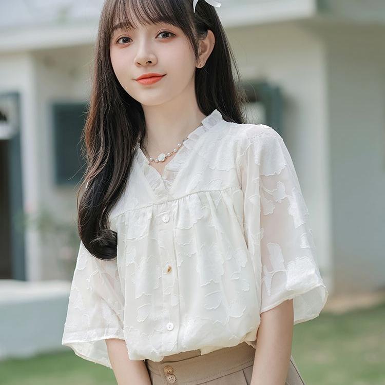 Летний женский топ свободного кроя с V-образным вырезом и рукавами-фонариками L
Летний женский топ свободного кроя с V-образным вырезом и рукавами-фонариками L