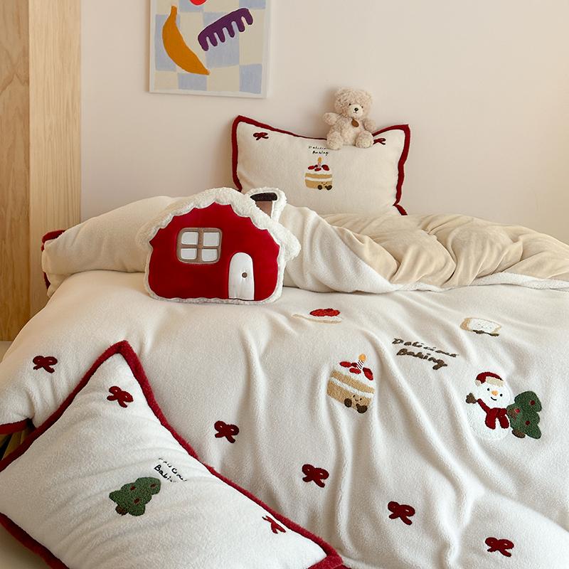 Cartoon Embroidered Warm Winter Bedding Set Imitation Cashmere Warmth Duvet Cover Set with Sheet Queen Quilt Cover Pillowcases US Full size 4 pcs
Cartoon Embroidered Warm Winter Bedding Set Imitation Cashmere Warmth Duvet Cover Set with Sheet Queen Quilt Cover Pillowcases US Full size 4 pcs
