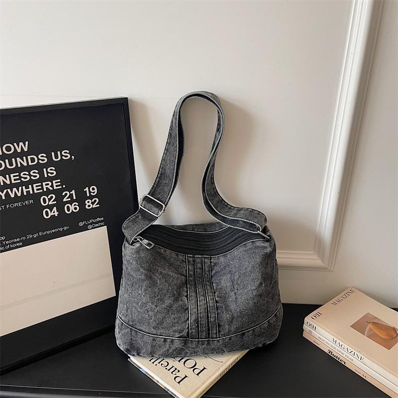 New Versatile for Daily Crossbody Bags Fashiable Large Capacity Simple Denim Shoulder Bag Casual Minimalist Square Bag чёрный
New Versatile for Daily Crossbody Bags Fashiable Large Capacity Simple Denim Shoulder Bag Casual Minimalist Square Bag чёрный