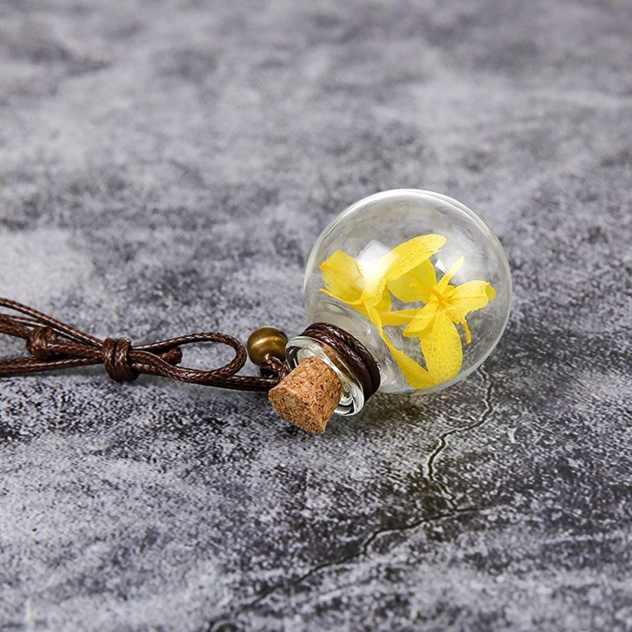Literary and fresh handmade hanging freshener bottle jewelry car air freshener bottle empty bottle pendant
Literary and fresh handmade hanging freshener bottle jewelry car air freshener bottle empty bottle pendant