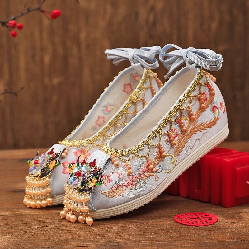 Champagne Rice Yellow Embroidered Hanfu Wedding Shoes for Women 40
Champagne Rice Yellow Embroidered Hanfu Wedding Shoes for Women 40