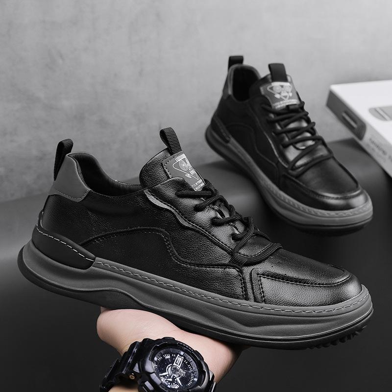 Douyin live broadcast of the same leather board shoes outdoor leather waterproof tooling casual sports men s shoes trendy student tide shoes 39 чёрный
Douyin live broadcast of the same leather board shoes outdoor leather waterproof tooling casual sports men s shoes trendy student tide shoes 39 чёрный
