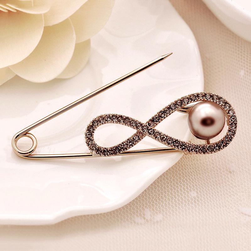 Elegant Faux Pearl Safety Pin Brooch for Women s Clothing and Outerwear - Korean Style Sweater Accessory
Elegant Faux Pearl Safety Pin Brooch for Women s Clothing and Outerwear - Korean Style Sweater Accessory
