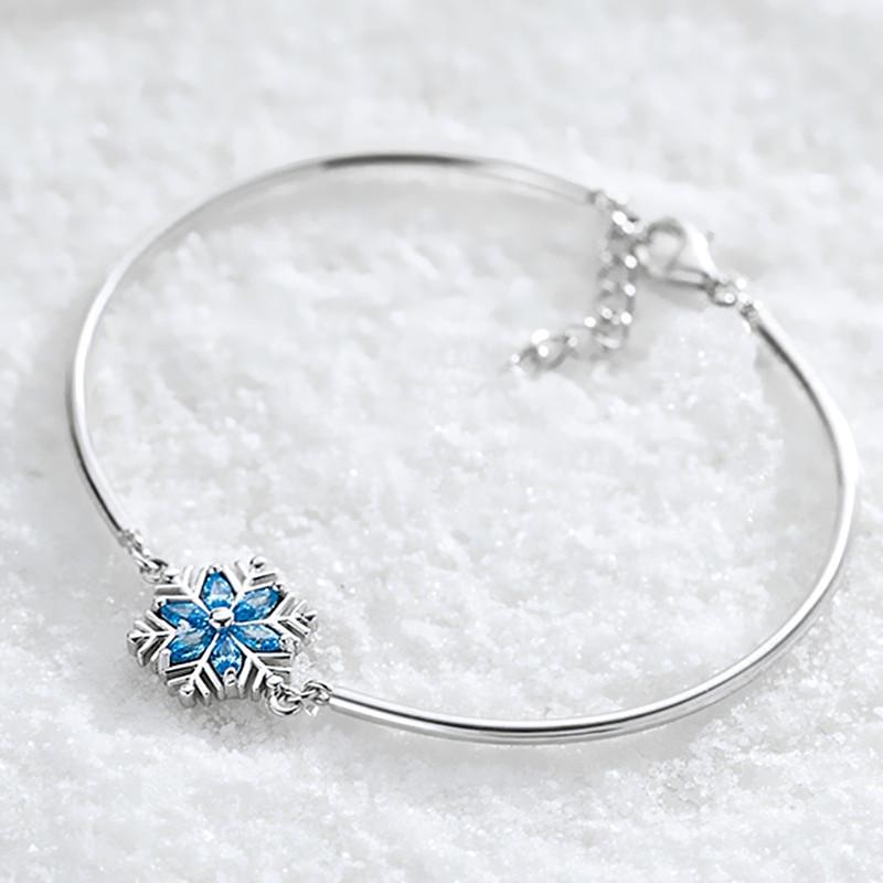 Elegant Blue Zircon Snowflake Bracelet: Japanese-Korean Style, Dainty Women s Christmas Gift
Elegant Blue Zircon Snowflake Bracelet: Japanese-Korean Style, Dainty Women s Christmas Gift