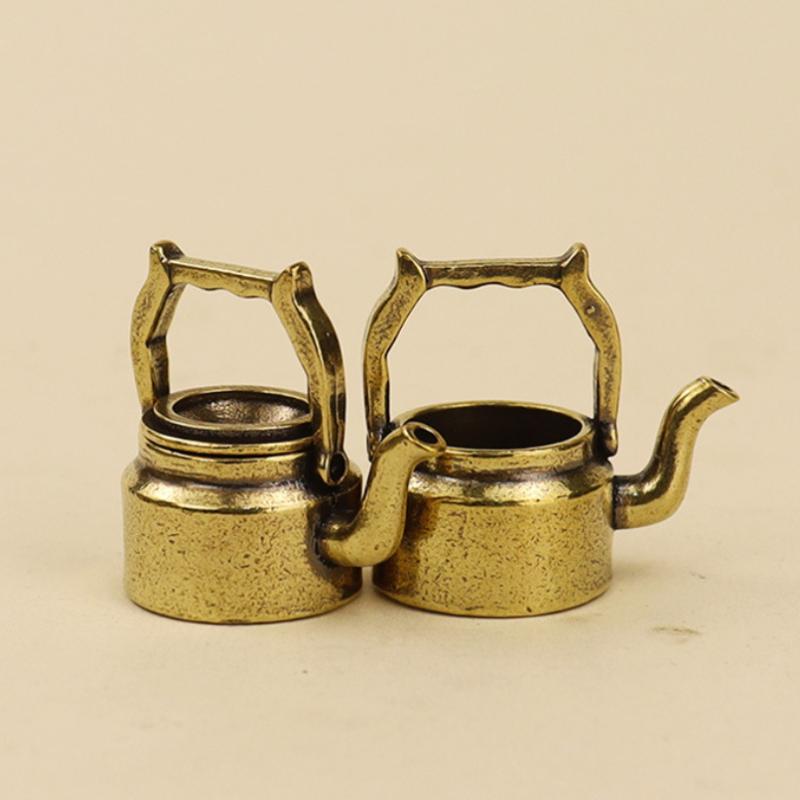 1Pcs Desk Ornament Antique Copper Mini Fingertip Kettle Teapot Pocket Incense Burner Retro Brass Tea Pet Home Decor Accessories
1Pcs Desk Ornament Antique Copper Mini Fingertip Kettle Teapot Pocket Incense Burner Retro Brass Tea Pet Home Decor Accessories