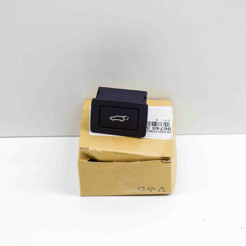 NEW 96740-3J100 For Hyundai Santa Fe MK3 DM Electric Tailgate Switch 967403J100
NEW 96740-3J100 For Hyundai Santa Fe MK3 DM Electric Tailgate Switch 967403J100