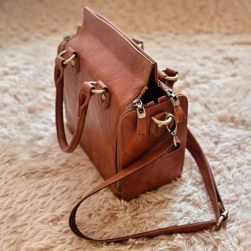 Retro Brown Simple Handbag Women Multi Layer Large Capacity Shoulder Bag Ladies Versatile Multi Function Commute Crossbody Bags 26x26x12cm коричневый
Retro Brown Simple Handbag Women Multi Layer Large Capacity Shoulder Bag Ladies Versatile Multi Function Commute Crossbody Bags 26x26x12cm коричневый