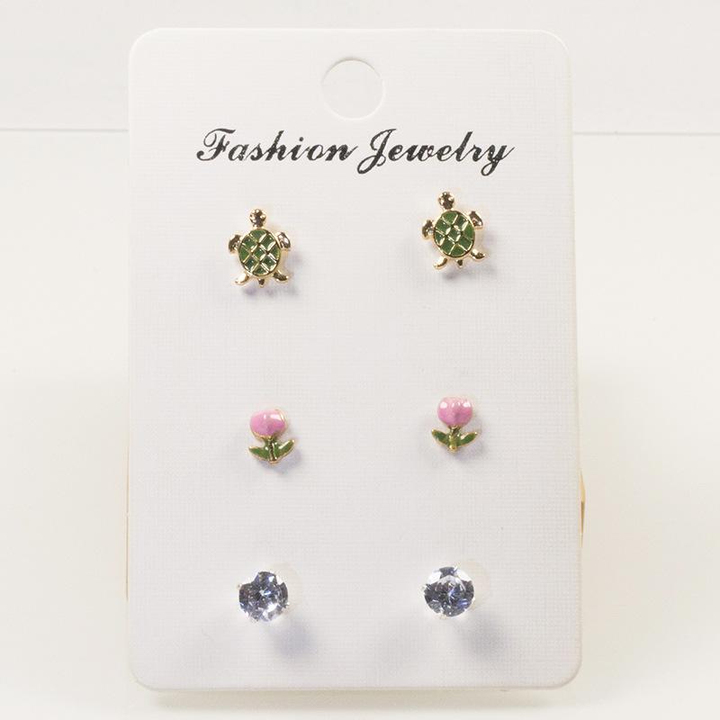 S925 Silver Needle Fashion Dark Simple Cute Wind Stud Earrings Set Turtle Flower Geometric Men s and Women s Small Earrings срібний
S925 Silver Needle Fashion Dark Simple Cute Wind Stud Earrings Set Turtle Flower Geometric Men s and Women s Small Earrings срібний