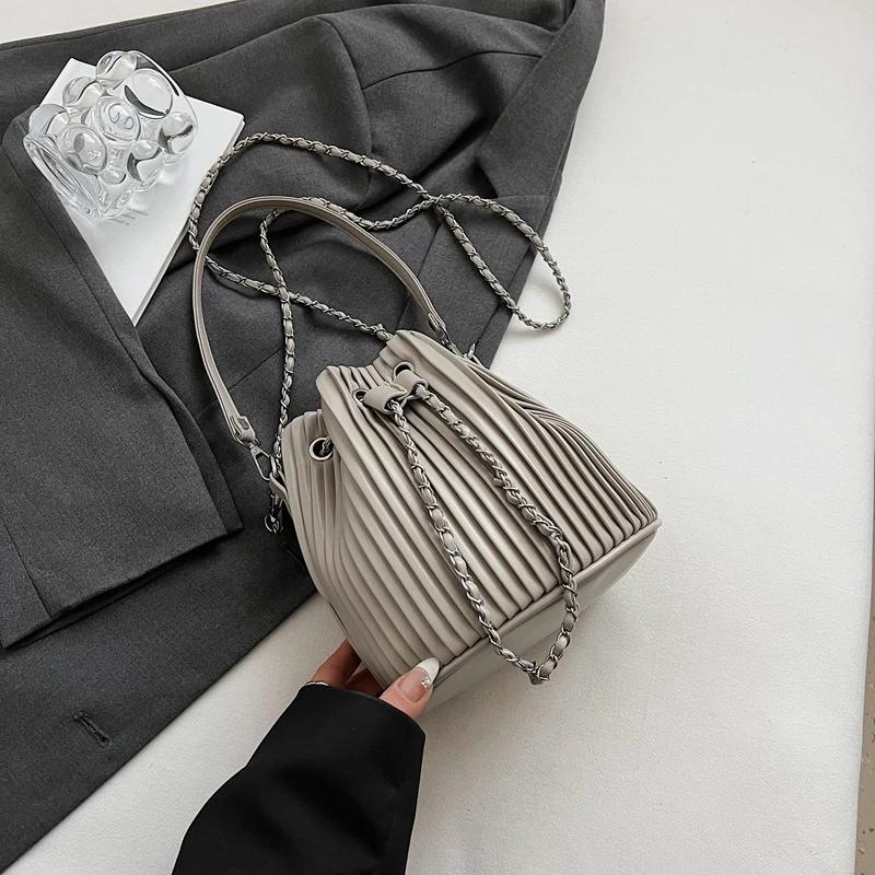 Black Bag For Women Fashion Pleated Strape Design Shoulder Bag Trend Drawstring Bucket Crossbody Bag Lady Pu Leather Bag Brand Mini(Max Length 20cm)
Black Bag For Women Fashion Pleated Strape Design Shoulder Bag Trend Drawstring Bucket Crossbody Bag Lady Pu Leather Bag Brand Mini(Max Length 20cm)